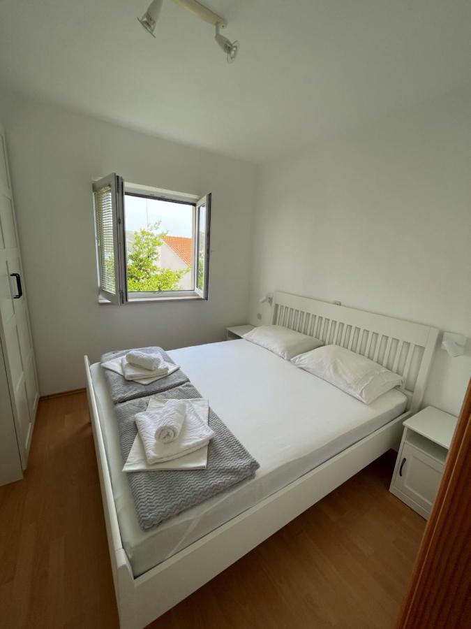 Apartments Vito Trogir Bagian luar foto
