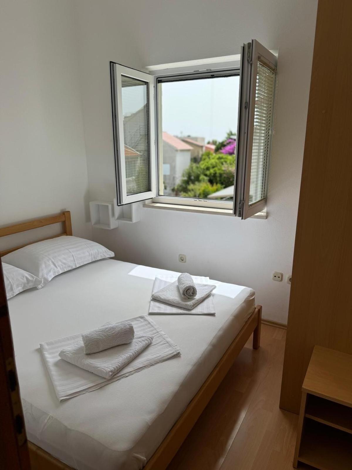 Apartments Vito Trogir Bagian luar foto